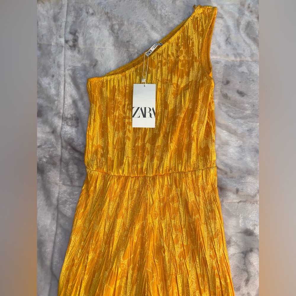 Zara yellow gold, jumpsuit!